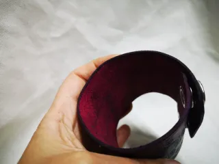 Brazalete cuero medieval artesanal mariposa