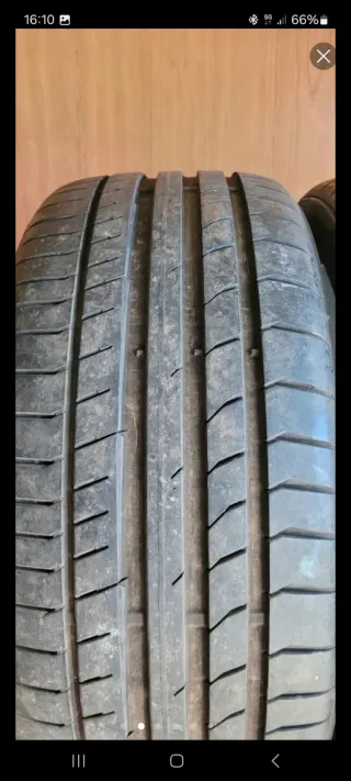 Neumáticos Continental 235/40/18