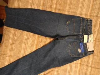 Pantalones vaqueros Salsa desgastados