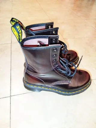 Dr. Martens granates talla 36 (usadas 1 vez)
