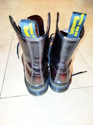 Dr. Martens granates talla 36 (usadas 1 vez)