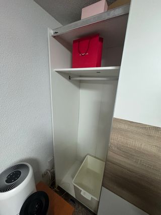 Armario puertas correderas madera y metal