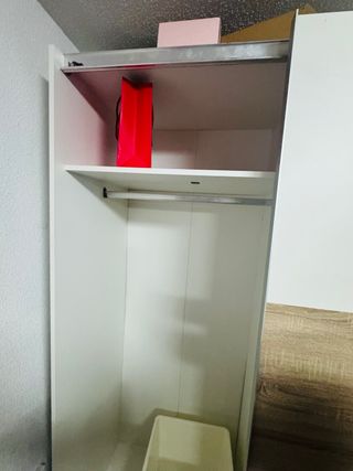 Armario puertas correderas madera y metal