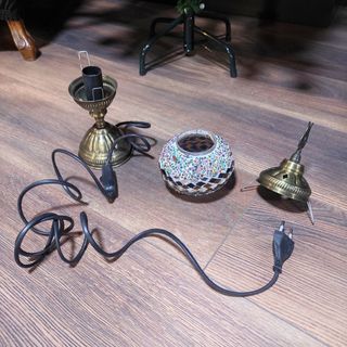 Lámpara árabe dorada