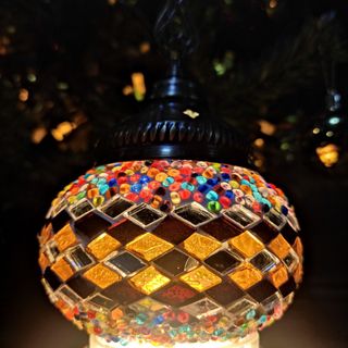 Lámpara árabe dorada