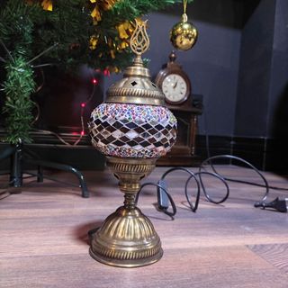 Lámpara árabe dorada