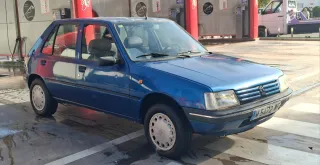Peugeot 205 1998