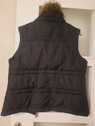 Chaleco acolchado mujer con cuello de pelo