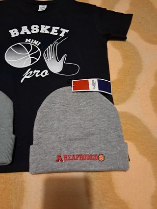 Set 2 cappelli e 1 maglietta t-shirt basket nuovi