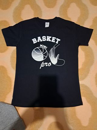 Set 2 cappelli e 1 maglietta t-shirt basket nuovi