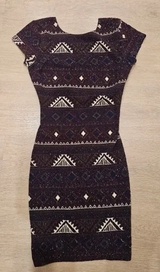 Vestido burdeos estampado. Talla S