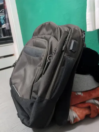 Mochila Totto Negra y Gris
