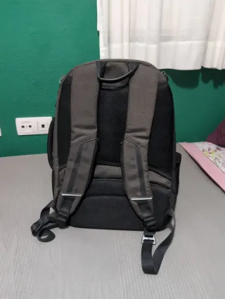 Mochila Totto Negra y Gris