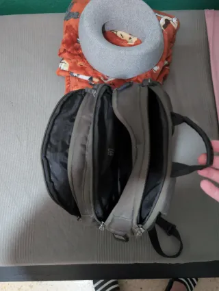 Mochila Totto Negra y Gris