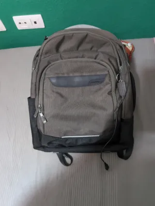 Mochila Totto Negra y Gris