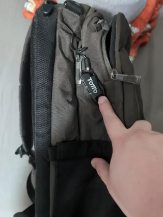 Mochila Totto Negra y Gris