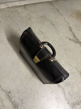 Maleta antigua negra