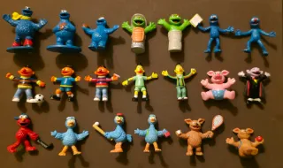 Figuras Barrio Sésamo tipo Kinder Sorpresa