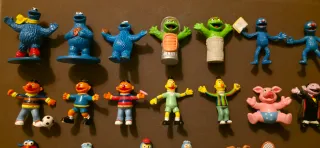 Figuras Barrio Sésamo tipo Kinder Sorpresa