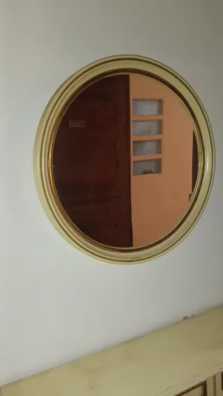 Espejo Redondo Beige y Dorado