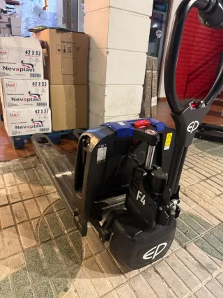 Transpaleta eléctrica EP