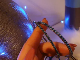 Set 2 bracciali con strass blu