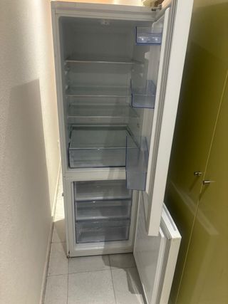 Nevera Beko Blanca