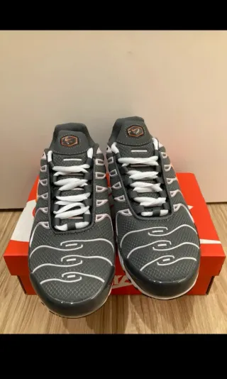 Zapatillas Nike Air Max Tn Grises Rosas