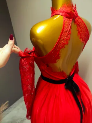 Vestido rojo tul y encaje