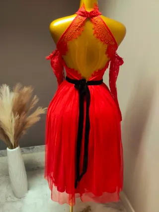 Vestido rojo tul y encaje