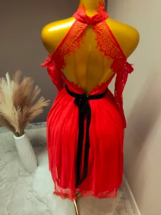 Vestido rojo tul y encaje
