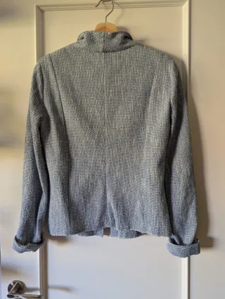 Americana azul y blanca