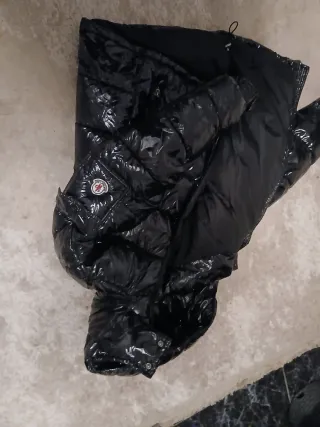 Chaqueta Moncler Negra Brillante