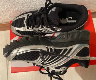 Zapatillas Nike Air Max Negras y Plateadas