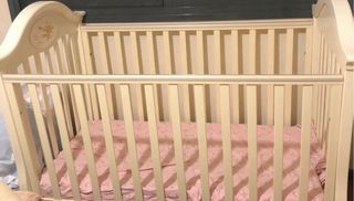Cuna bebé rosa con ositos
