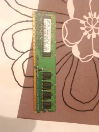 RAM Samsung - 512MB RAM DDR2 M378T6553CZ3-CD5