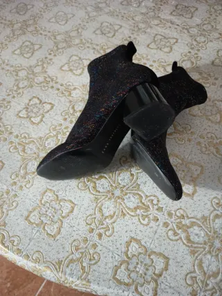 Botines brillantes multicolor