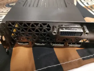 Tarjeta Gráfica ASUS 1070 versión turbo de 8 G