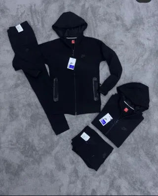 Conjunto Nike Tech Fleece negro y gris