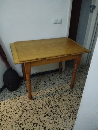 Mesa de comedor de madera extensible