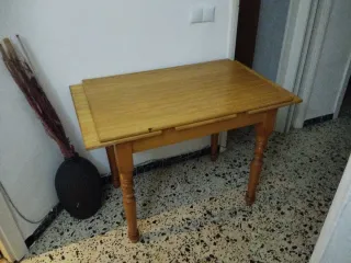 Mesa de comedor de madera extensible