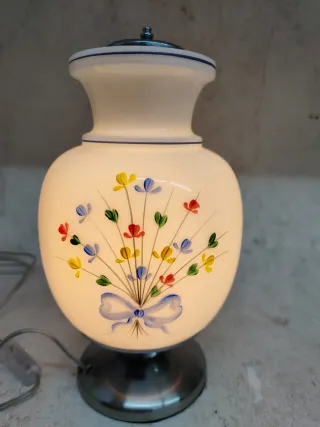 Lâmpada de mesa vintage floral