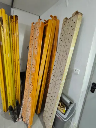 5 cuerpos andamio con bandejas de 2 metros