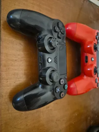 Mandos PS4 (PlayStation 4) Negro y Rojo