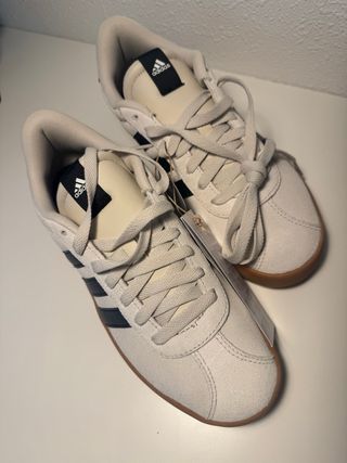 Zapatillas Adidas Beige/Marrón