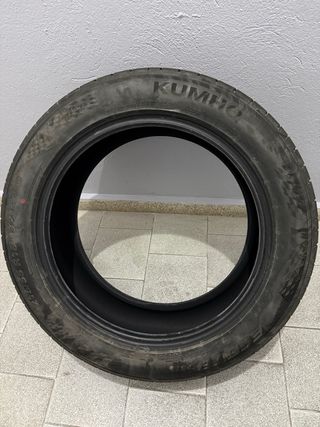 Neumático Kumho 215/55 R18