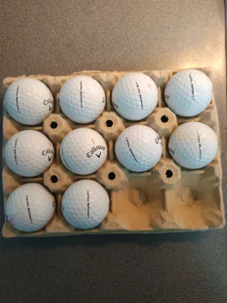 30 Pelotas de Golf Callaway Chrome Tour