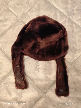 Gorro de pelo marrón