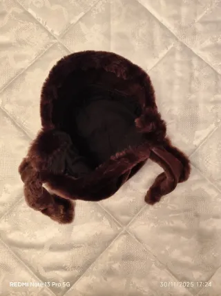 Gorro de pelo marrón