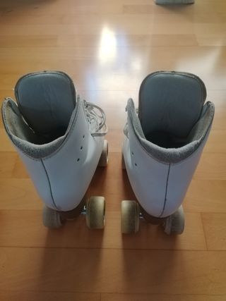 Patines de patinaje artístico  Talla: 240